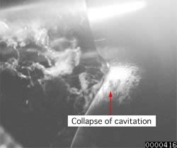t = 112μs Moment of cavitation collapse